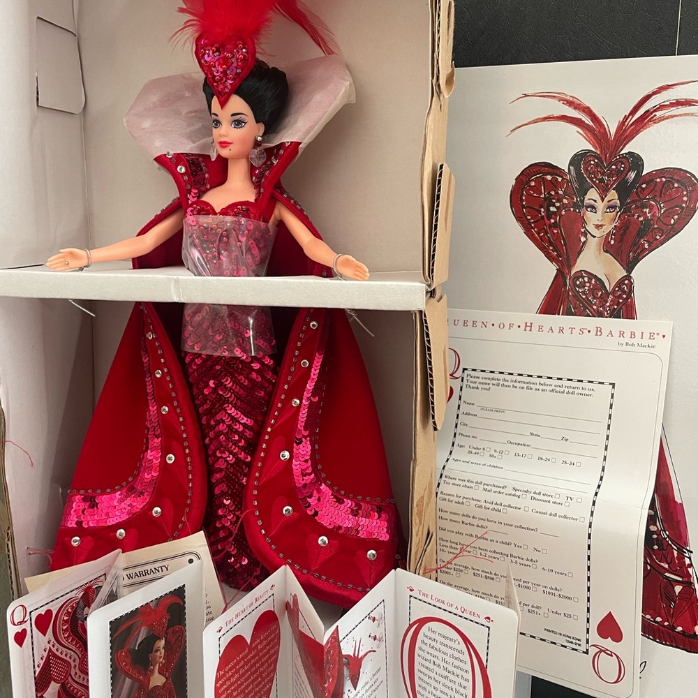 Bob Mackie Queen of Hearts Barbie 1994 (7th Edition)